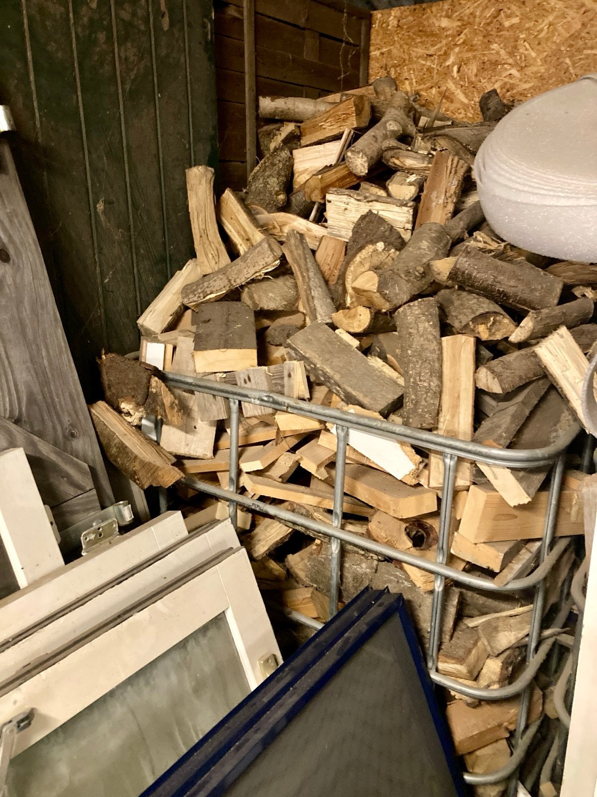 2 IBC kratten aanmaakhout voor de kachel, Tuin en Terras, Minder dan 3 m³, Ophalen, Overige houtsoorten, Blokken