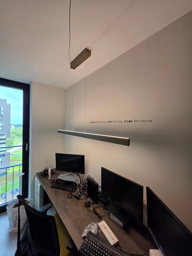Moderne Langwerpige LED Hanglamp - Strak & Minimalistisch, Huis en Inrichting, Lampen | Hanglampen, Ophalen, Gebruikt, Modern, Minimalistisch, Strak