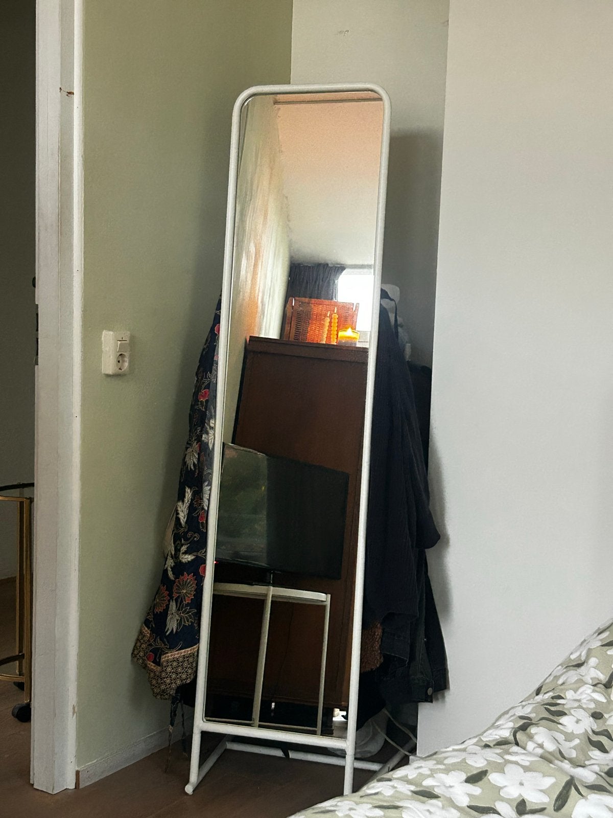 IKEA KNAPPER staande spiegel, wit, 48x160 cm, Huis en Inrichting, Woonaccessoires | Spiegels, Minder dan 50 cm, Gebruikt, Ophalen of Verzenden