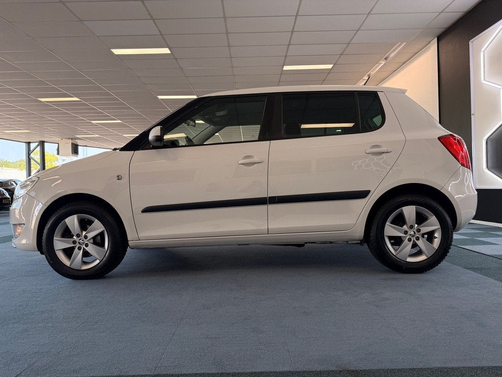 Skoda Fabia 1.2 TSI Drive I Cruise control I Navi I Airco I, Auto's, Euro 5, 86 pk, 4 cilinders, Wit
