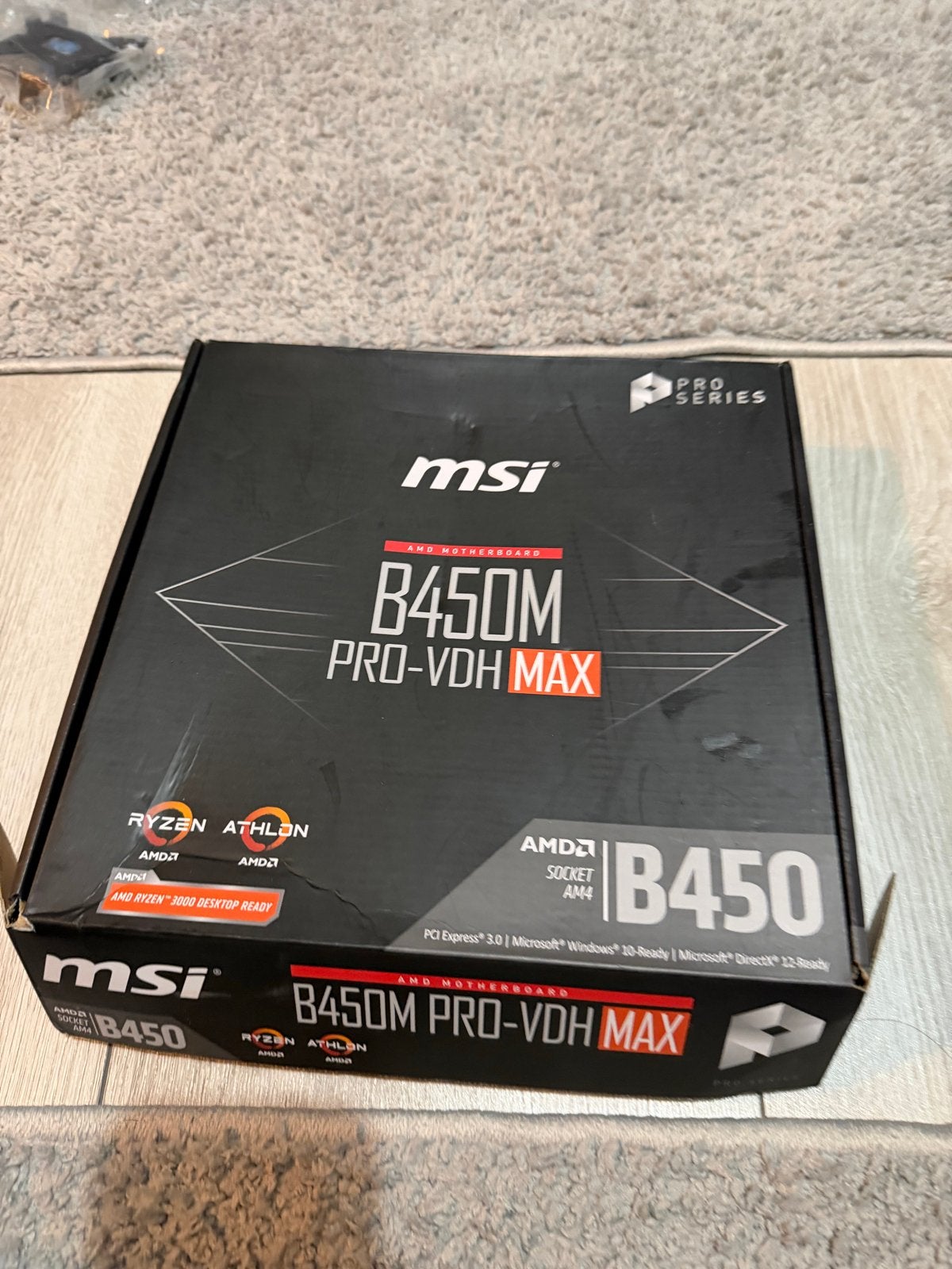 MSI B450M PRO-VDH MAX Moederbord met AMD Ryzen 3 3100 CPU, Computers en Software, Ophalen of Verzenden, Zo goed als nieuw, 4-core