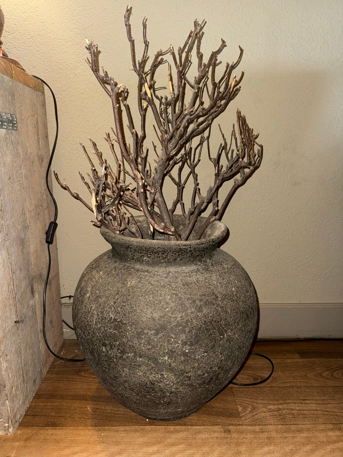Decoratieve pot met takken, Ophalen