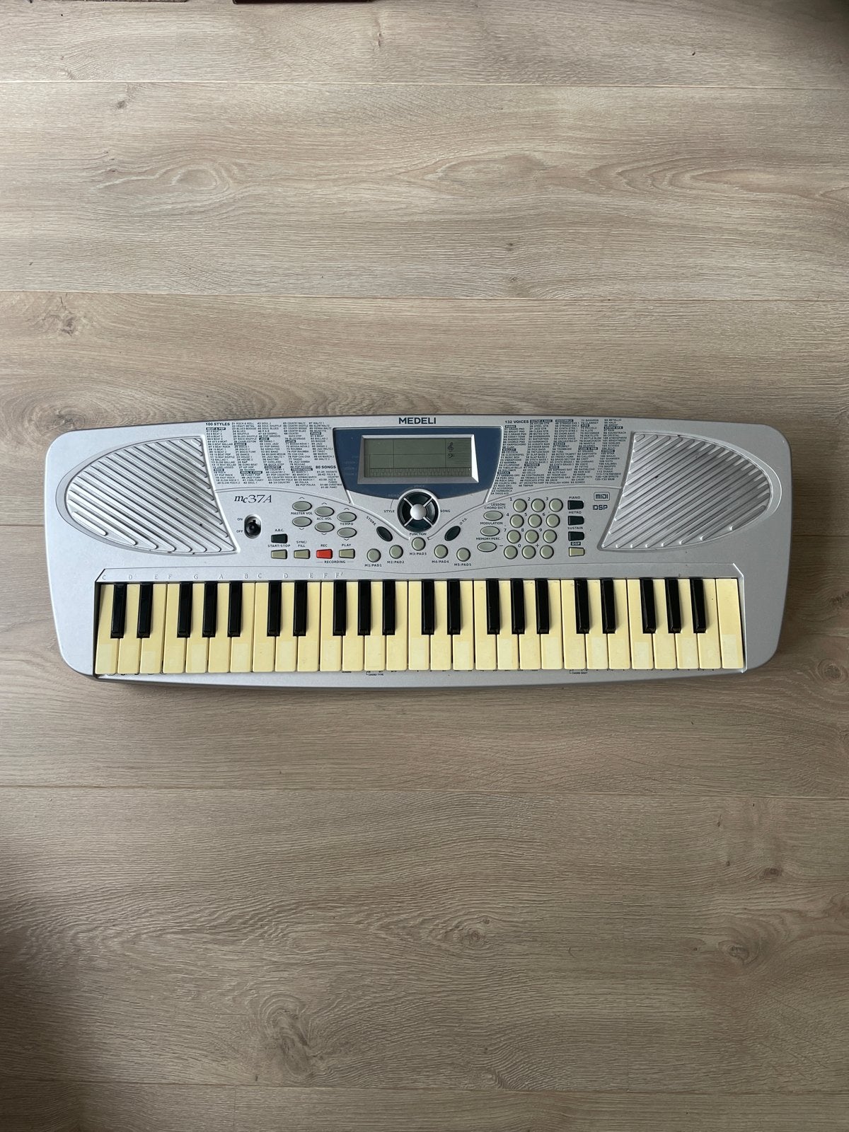 Medeli MC37A Elektronisch Keyboard met 49 toetsen, Midi-aansluiting, Zo goed als nieuw, Medeli, Ophalen