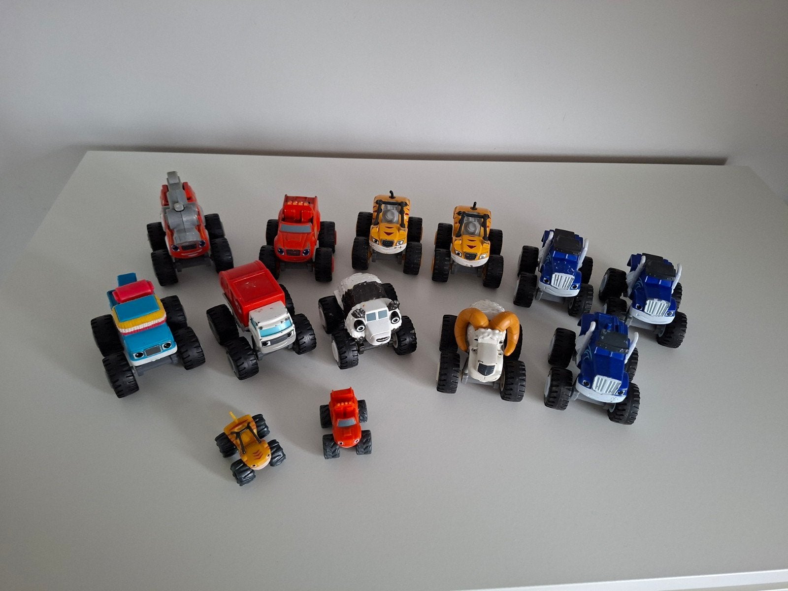 Blaze en de monsterwielen auto's, Ophalen of Verzenden, Gebruikt