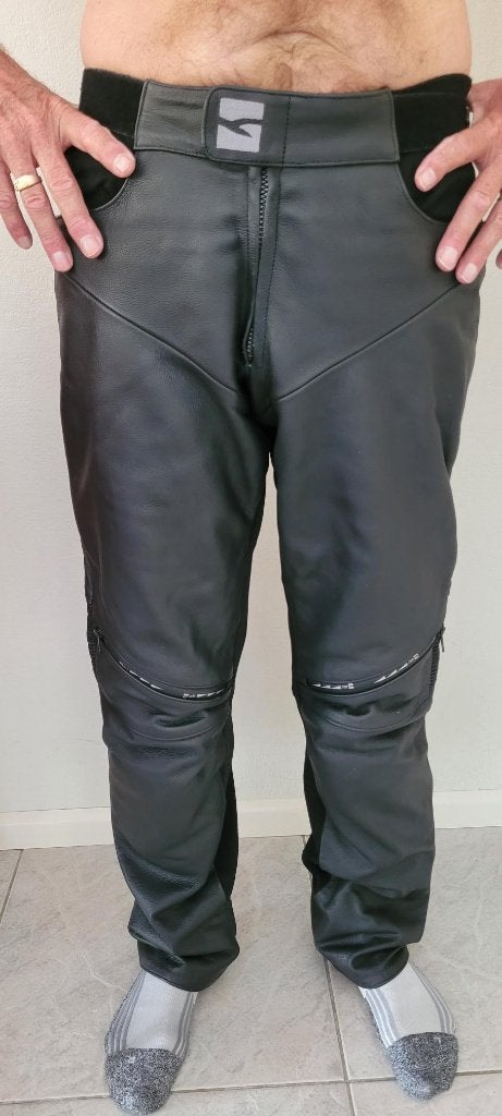 Leren Motorbroek heren Macna mt 52 met heup en knie prot €40, Broek | leer, Heren, Ophalen of Verzenden, Tweedehands