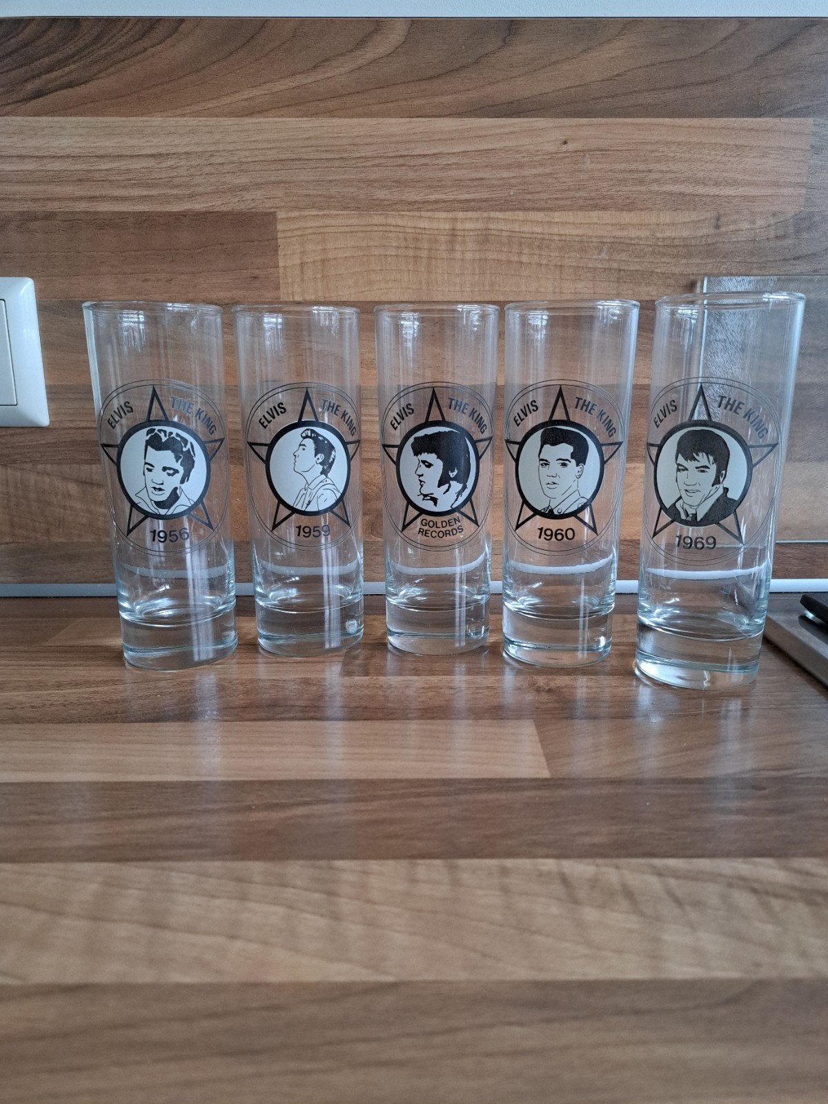 Elvis Presley 'The King' glazen set - 5 stuks, Antiek en Kunst, Antiek | Glas en Kristal, Ophalen of Verzenden