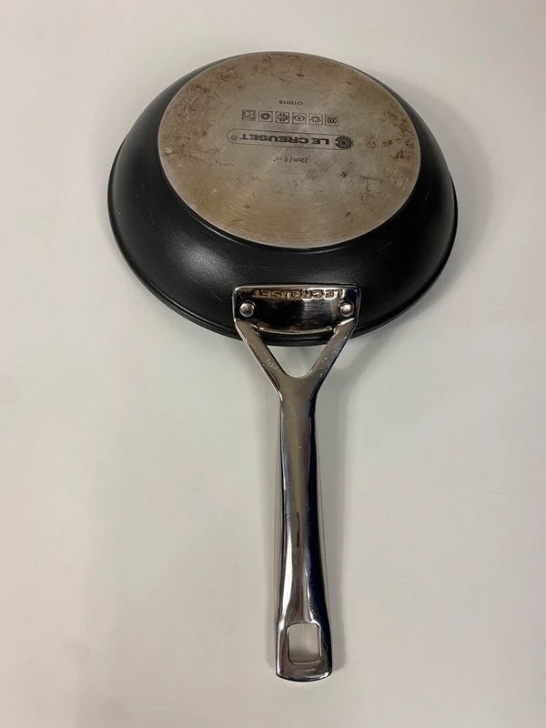 Le Creuset koekenpan – zwart – Ø22 cm, Overige materialen, Gebruikt, Ophalen of Verzenden, Nvt