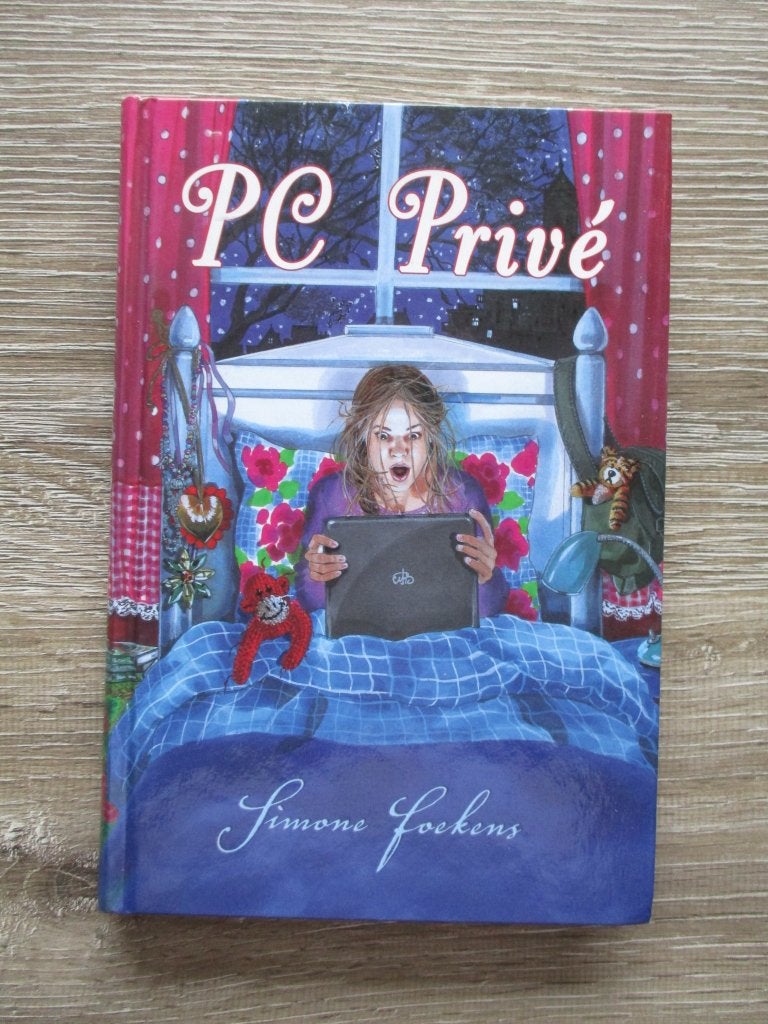 PC Privé - Simone Foekens, Ophalen of Verzenden, Gelezen, Fictie algemeen