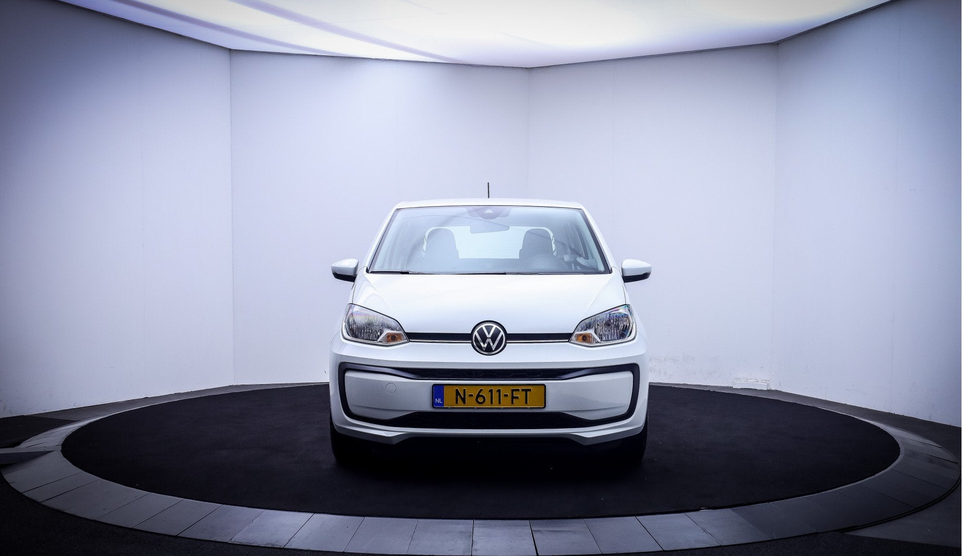 Volkswagen up! 1.0 CAMERA | CLIMA | TOMTOM | LANE ASSIST | D, Auto's, Stof, Gebruikt, Electronic Stability Program (ESP), 4 stoelen
