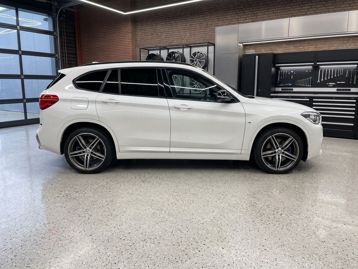 BMW X1 xDrive225i M Sport | Harman Kardon | Head-Up, Auto's, 1998 cc, 4 cilinders, 2000 kg, Alcantara