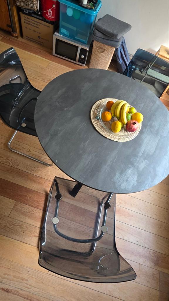 Mariedamm Ikea ronde eettafel met metalen onderstel, Huis en Inrichting, Tafels | Eettafels, Gebruikt, Modern, Industrieel, Rond