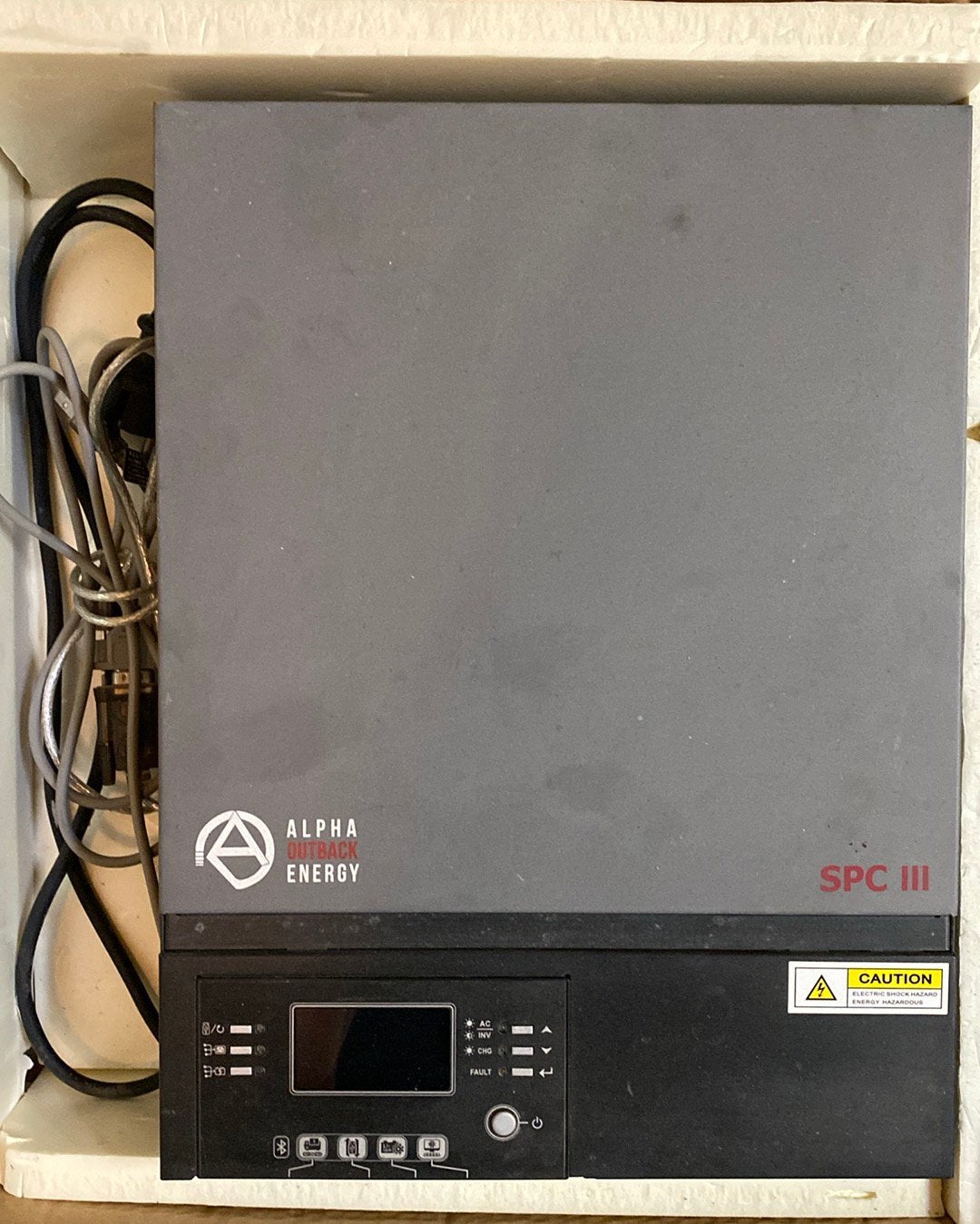 Hybride inverter Alpha Outback Energy SPIII 5000-48, Caravans en Kamperen, Ophalen of Verzenden, Zo goed als nieuw