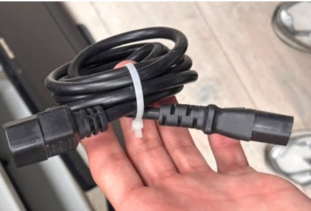 IEC C13 - IEC C14 kabel, Ophalen of Verzenden, Nieuw, Minder dan 2 meter, Overige kabels