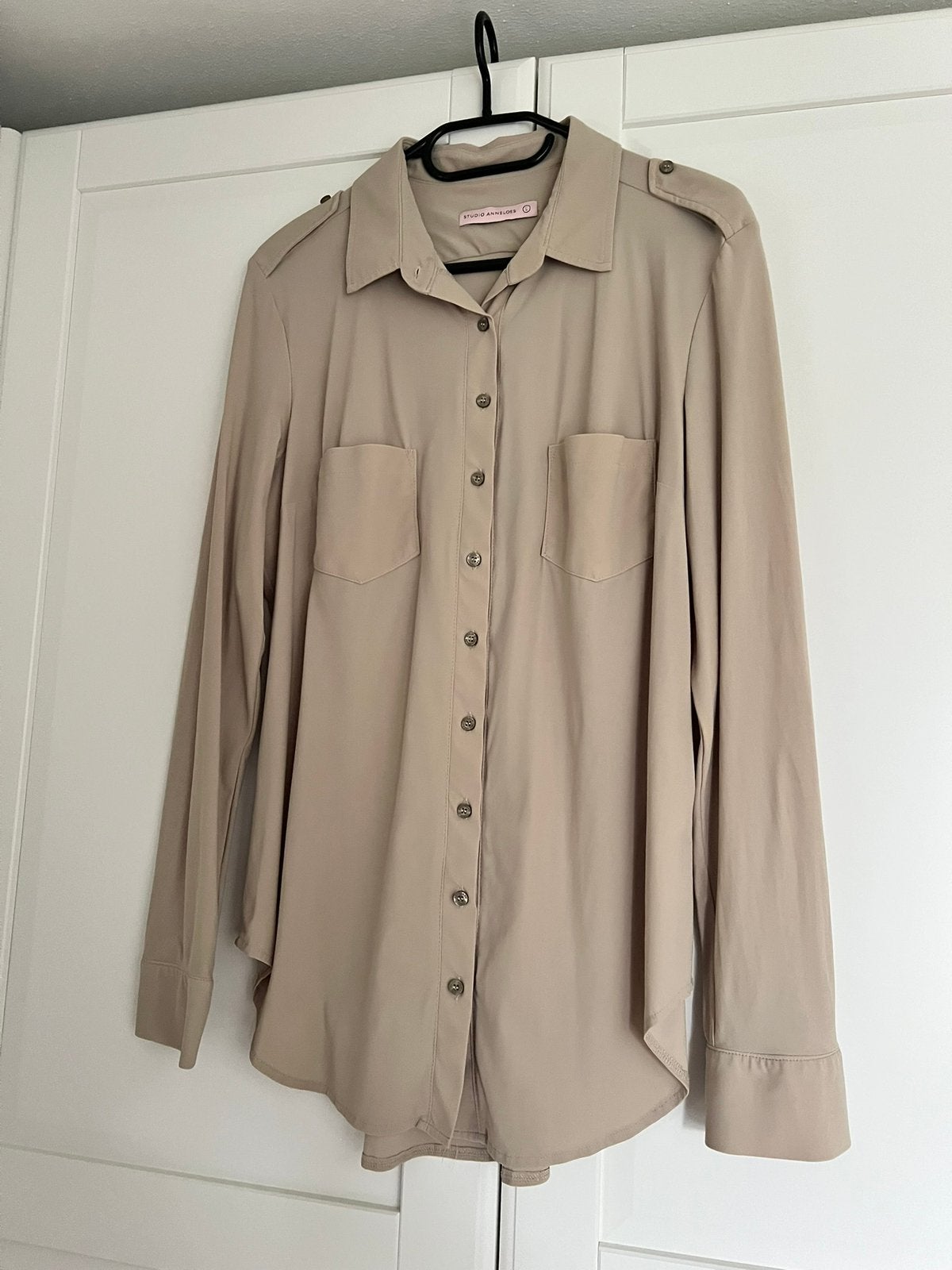 Studio anneloes poppy blouse L zandkleur travelstof, Kleding | Dames, Beige, Maat 42/44 (L), Ophalen of Verzenden, Zo goed als nieuw