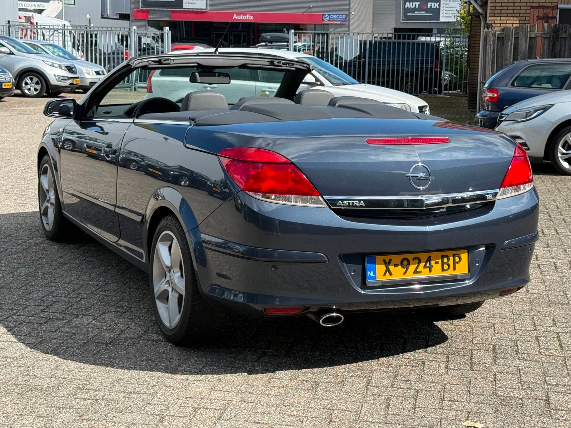 Opel Astra TwinTop 1.8 Enjoy LEER/NAVI GOED ONDERHOUDEN, Gebruikt, 4 cilinders, Cabriolet, 1796 cc