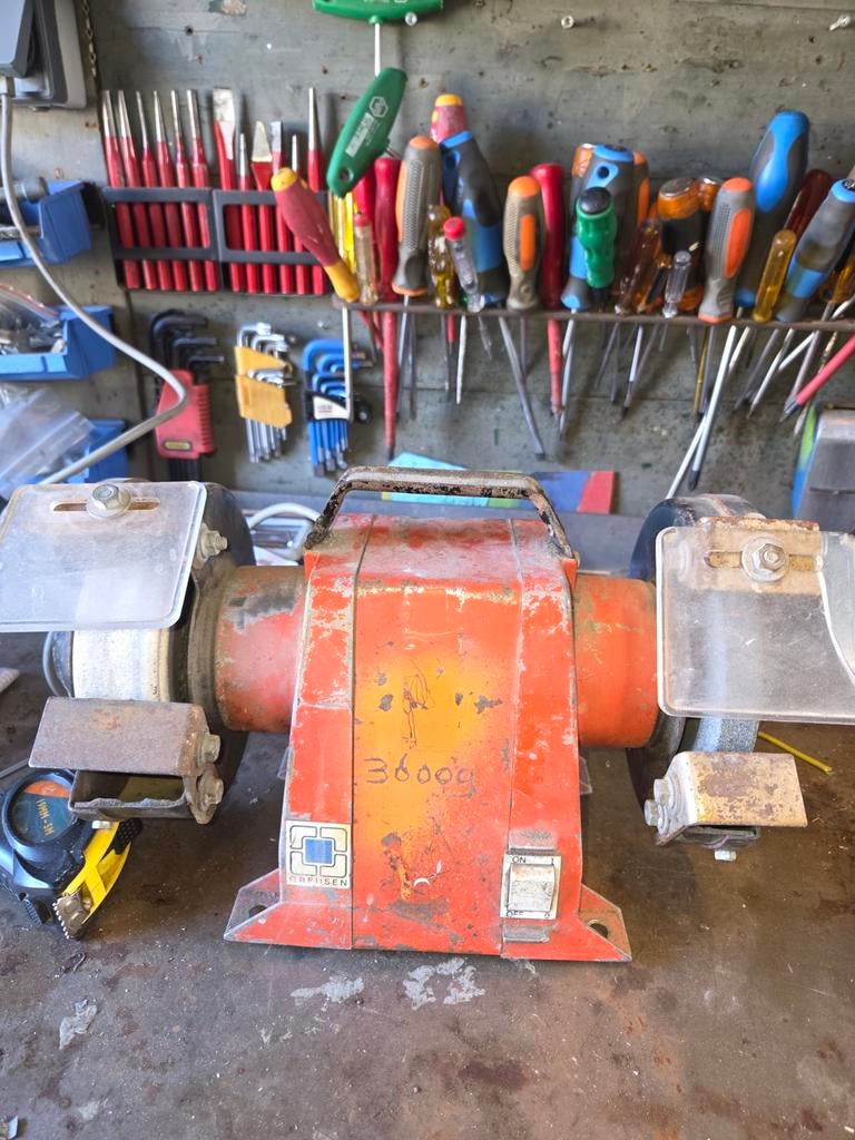 Creusen DS7150TS slijpmachine, Ophalen of Verzenden, Gebruikt, Minder dan 700 watt, Werkbankslijpmachine