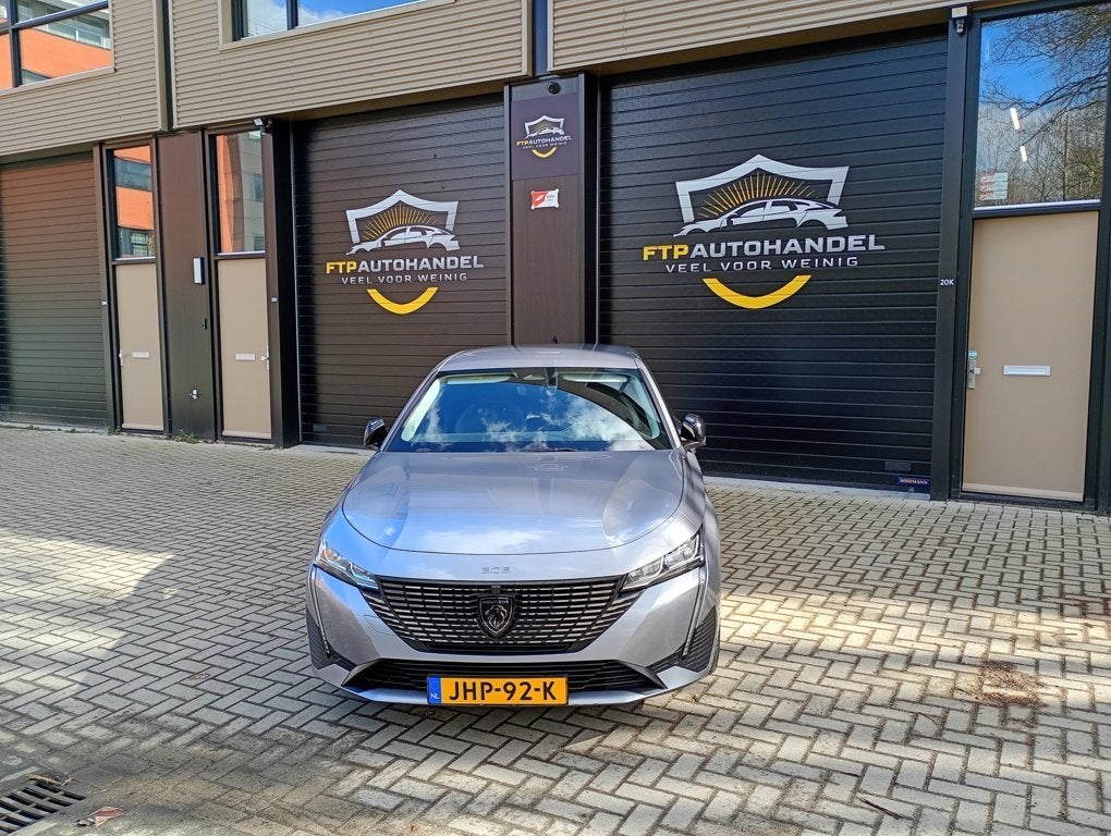 Peugeot 308 1.2 PureTech Allure 131 PK i-Toggles touchscreen, Auto's, Voorwielaandrijving, Gebruikt, 1199 cc, Leder en Stof