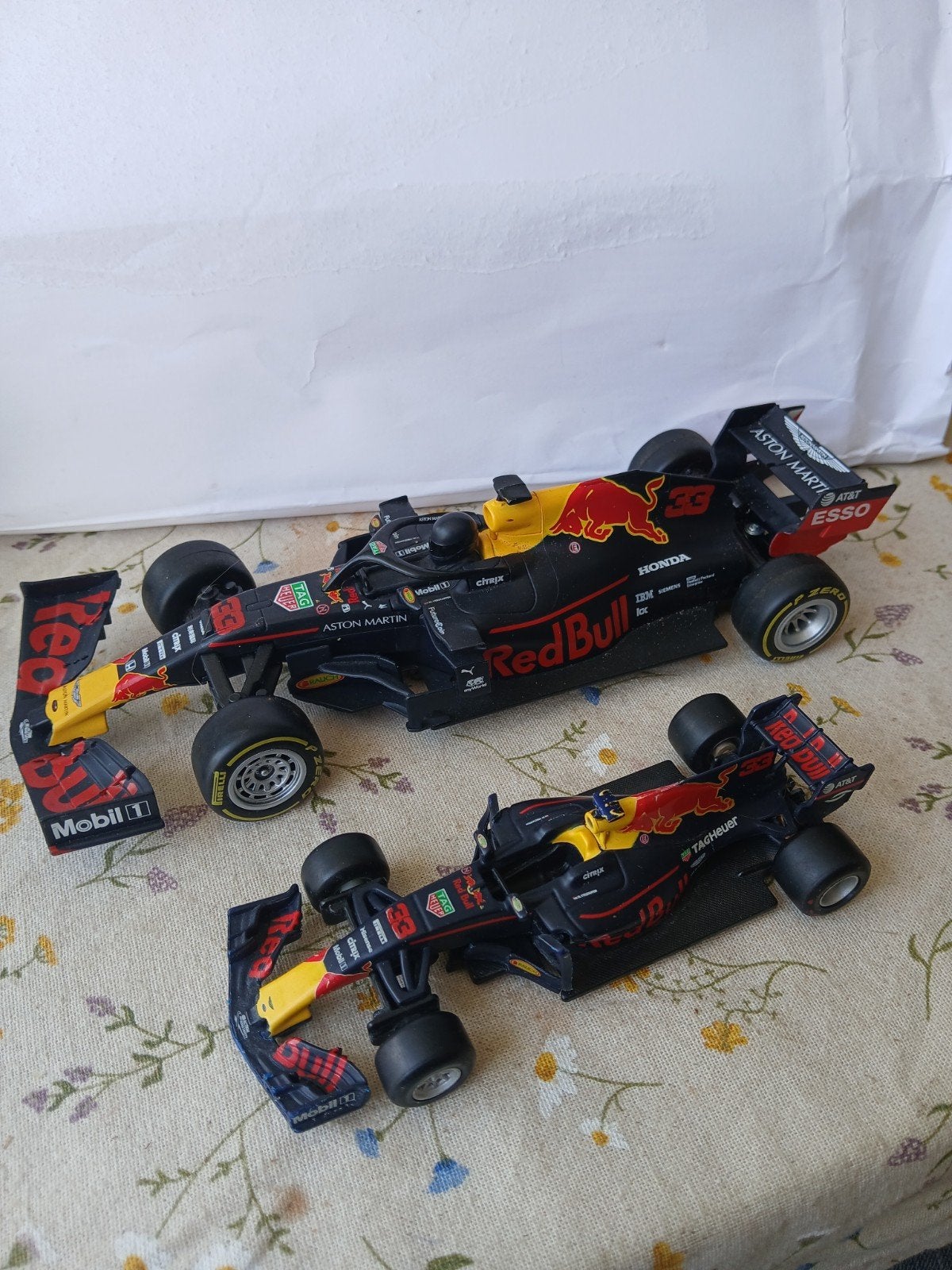 2x Max Verstappen Red Bull, Ophalen of Verzenden, Zo goed als nieuw
