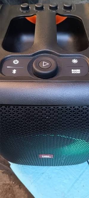 gezocht stuk defect JBL encore, 150 watt of meer, JBL, Party speaker, Ophalen of Verzenden