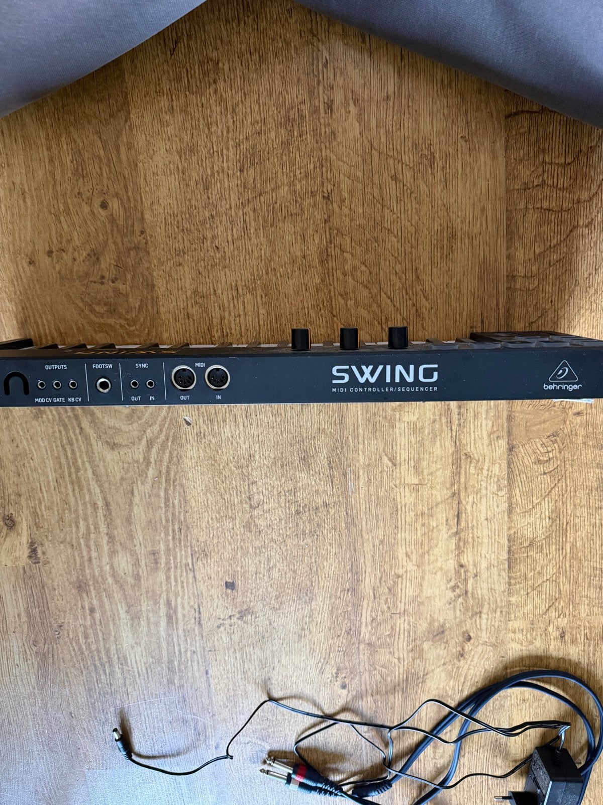 Behringer Swing MIDI Controller/Sequencer - Zo goed als nieu, Overige merken, Midi-aansluiting, Zo goed als nieuw, Overige aantallen