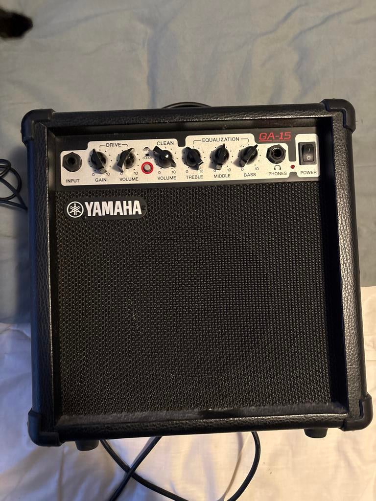 Yamaha GA-15 Gitaarversterker - Compact en Krachtig!, Muziek en Instrumenten, Ophalen of Verzenden, Gebruikt, Gitaar, Minder dan 50 watt
