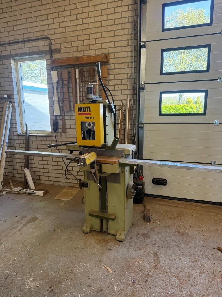 Muti gatensteek machine, Doe-het-zelf en Verbouw, Ophalen, Gebruikt, Muti flli, Kettingfrees