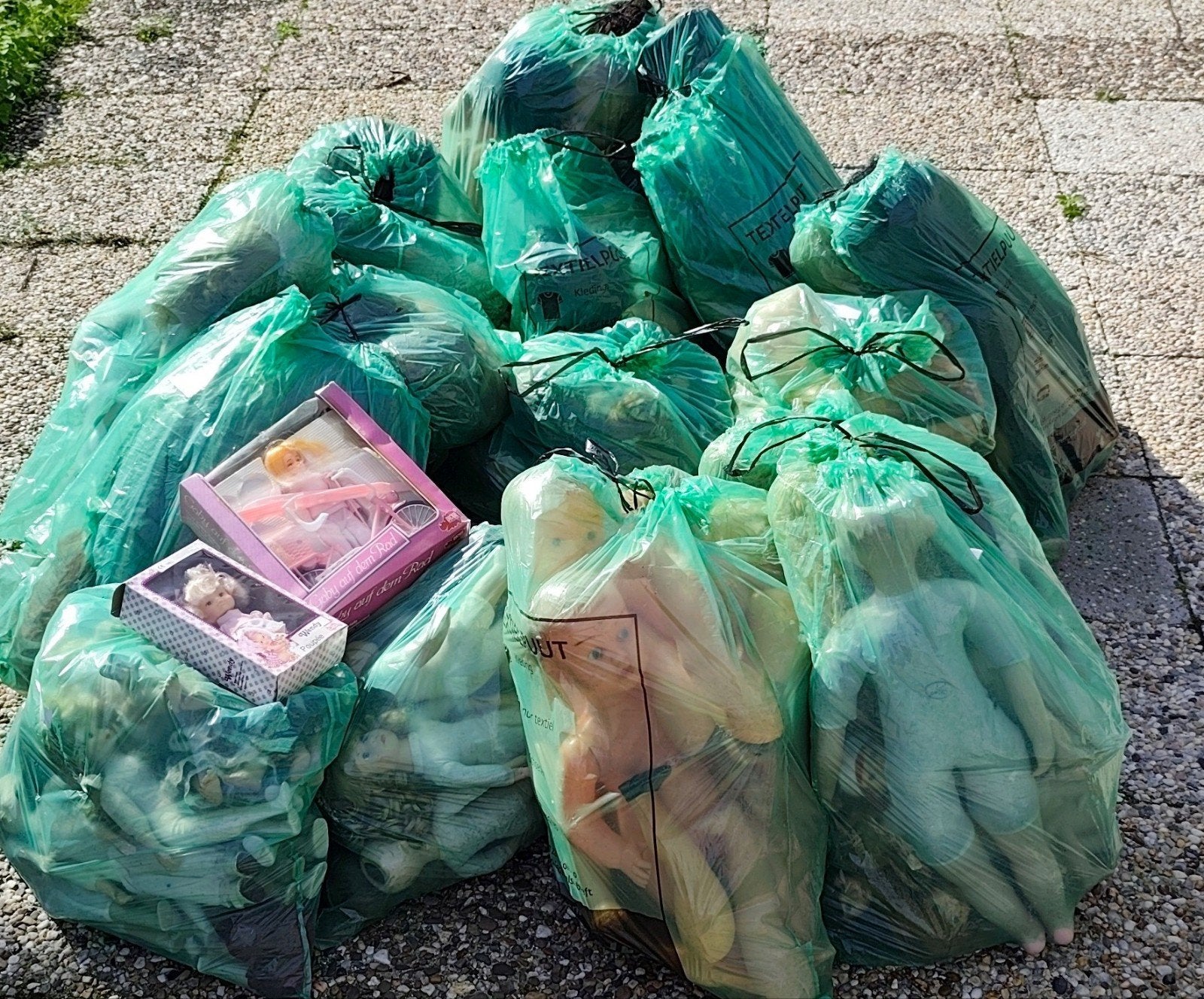 Gratis partij vintage poppen & onderdelen - 'Poppendokter', Ophalen, Gebruikt, Pop