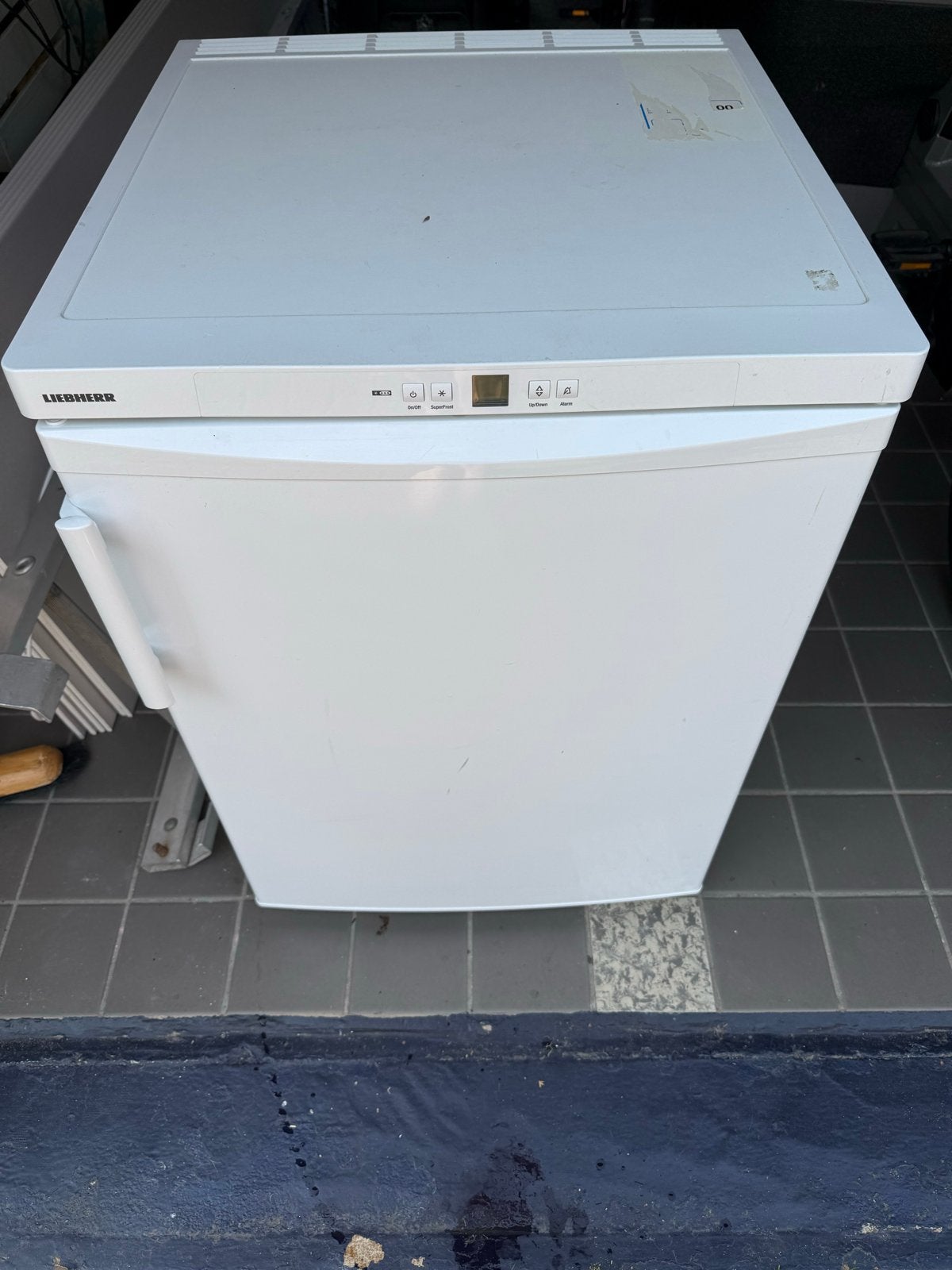 Liebherr Vrieskast GP 1486-20J - Compact (103L) en Efficiënt, Gebruikt, Minder dan 60 cm, Energieklasse A of zuiniger, Vrijstaand