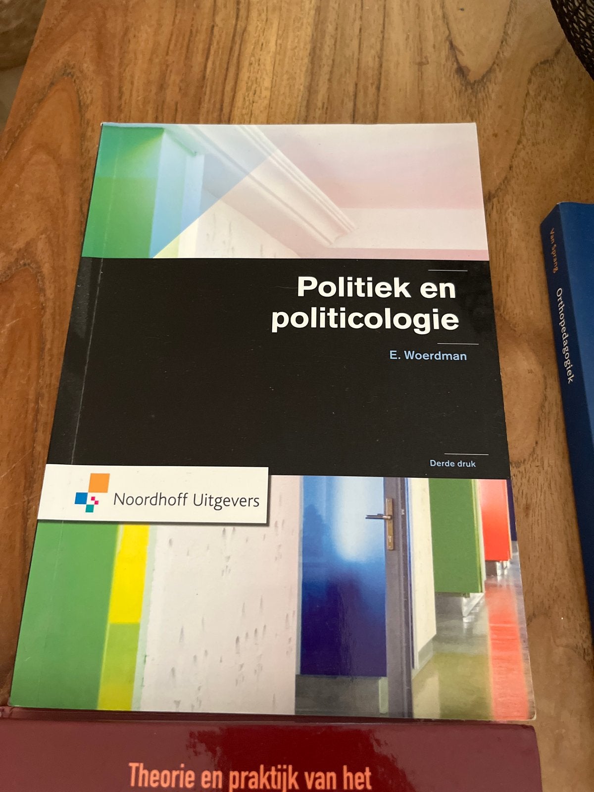 Politiek en politicologie - E. Woerdman (Derde druk), Ophalen of Verzenden, Gelezen, Politiek en Staatkunde, Nederland