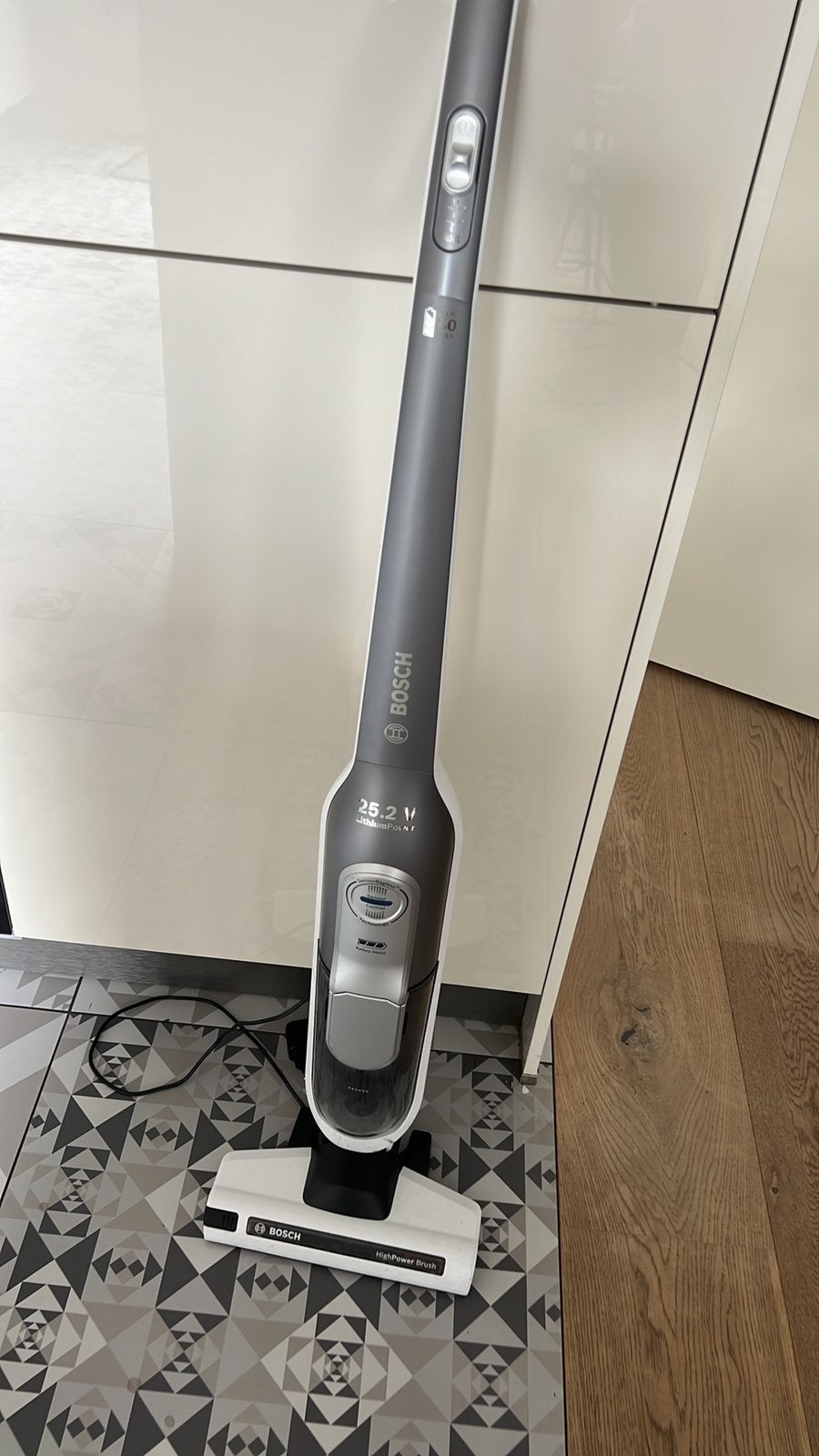 Bosch steel stofzuiger, Witgoed en Apparatuur, Ophalen, Bosch, Zo goed als nieuw, Reservoir