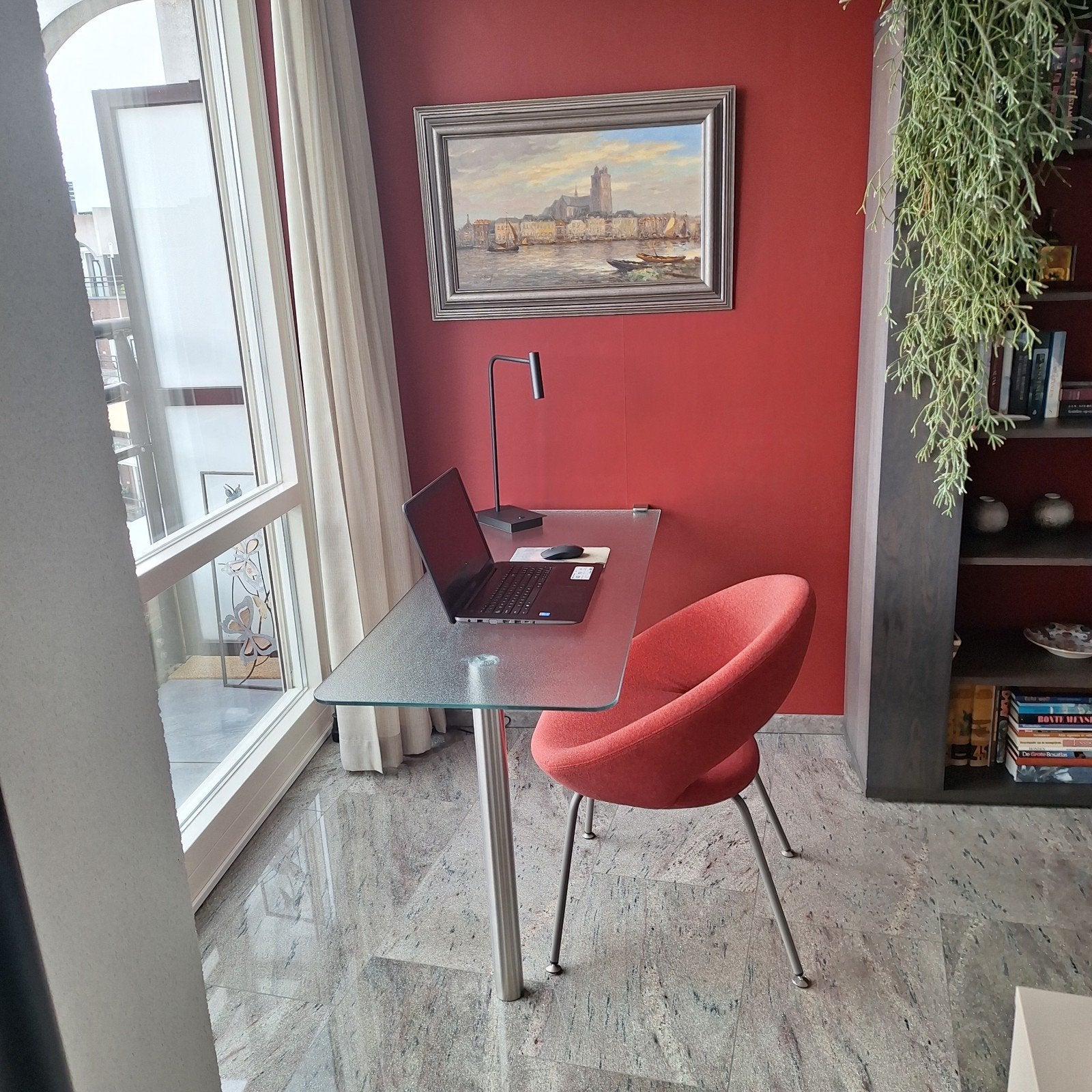 Glazen Bureau met Muurbevestiging en RVS Poot - Krakelee Gla, Ophalen of Verzenden, Zo goed als nieuw, 55 cm, 140 cm