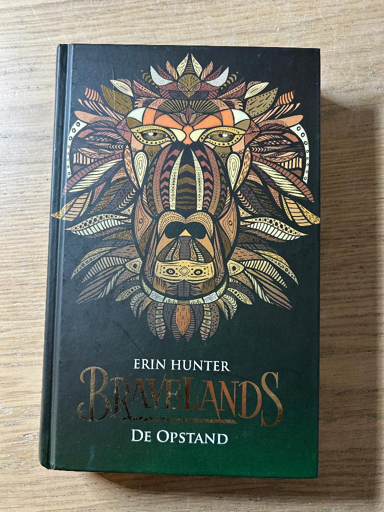 Bravelands de Opstand | Erin Hunter, Boeken, Ophalen of Verzenden, Zo goed als nieuw