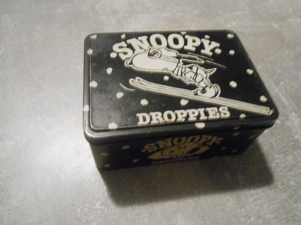 Vintage Snoopy Droppies snoepblik 1958, Verzamelen, Ophalen, Gebruikt, Overige