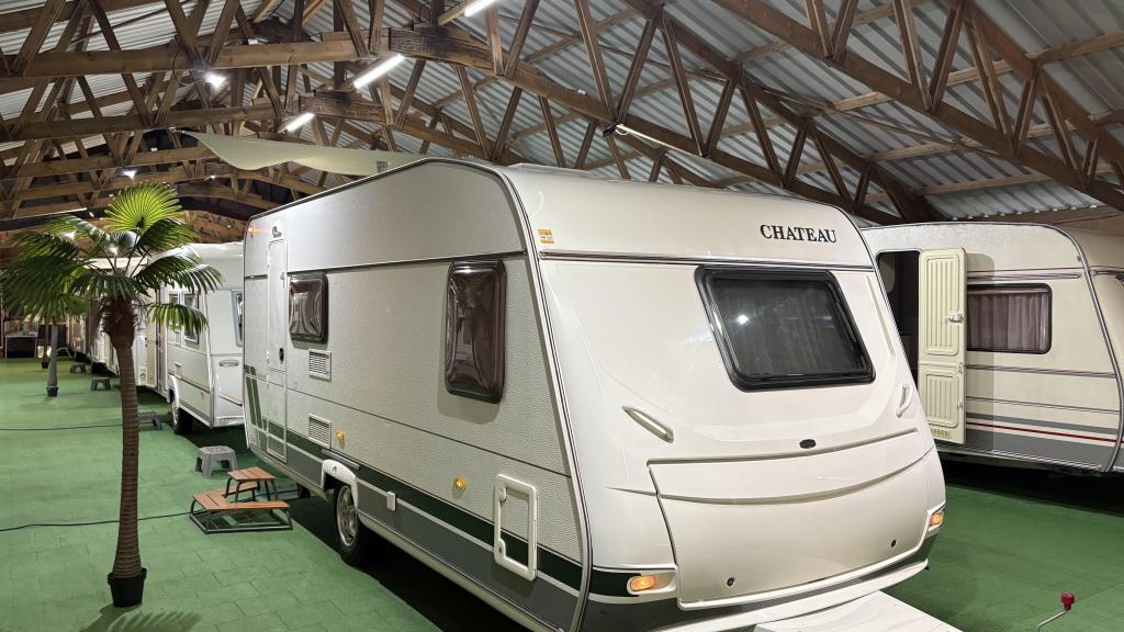 Chateau Calista Voortent/uifel/Stapelbed, Caravans en Kamperen, Caravans, Chateau, Kachel, Contact@challenger.tm.fr, Overige typen