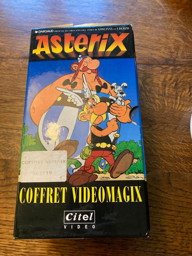 Asterix videobanden - Coffret Videomagix, Alle leeftijden, Ophalen of Verzenden, Gebruikt, Overige genres