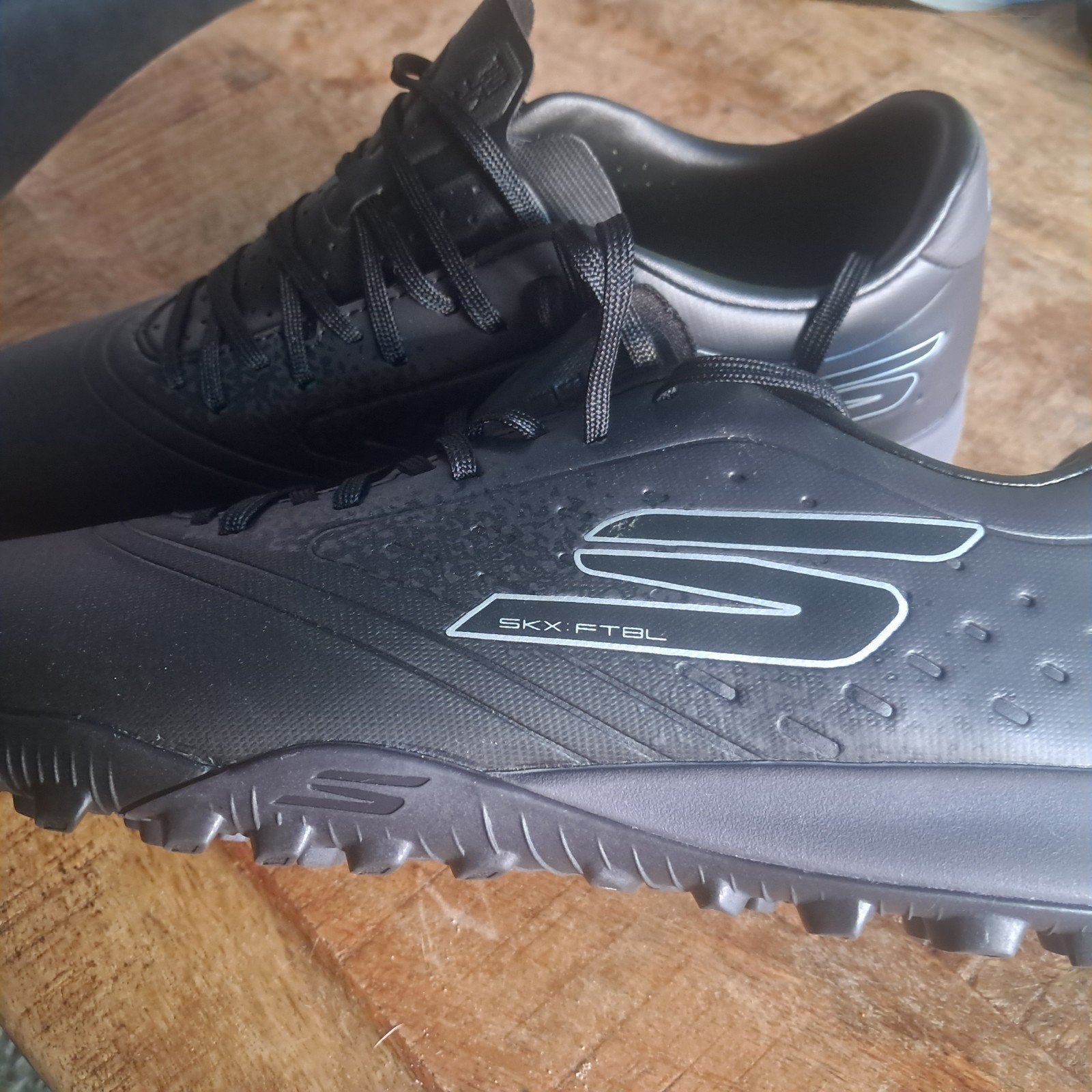Skechers Kunstgrasschoenen Maat 40.5 Nieuw, Sport en Fitness, Ophalen of Verzenden, Nieuw, Schoenen