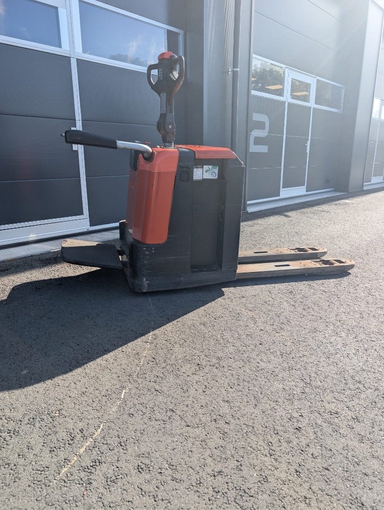 Elektrische pompwagen BT 2400 kg, meerijdend, ex btw, Ophalen, Gebruikt, MachinesNoord, Info@machinesnoord.nl