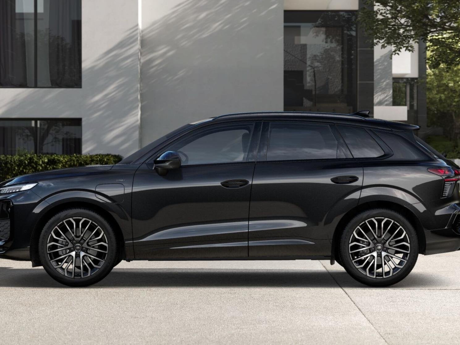 Audi Q3 S edition e-hybrid 272 PK SUV | Tech plus pakket | P, Auto's, 1800 kg, 1498 cc, 4 cilinders, 150 min