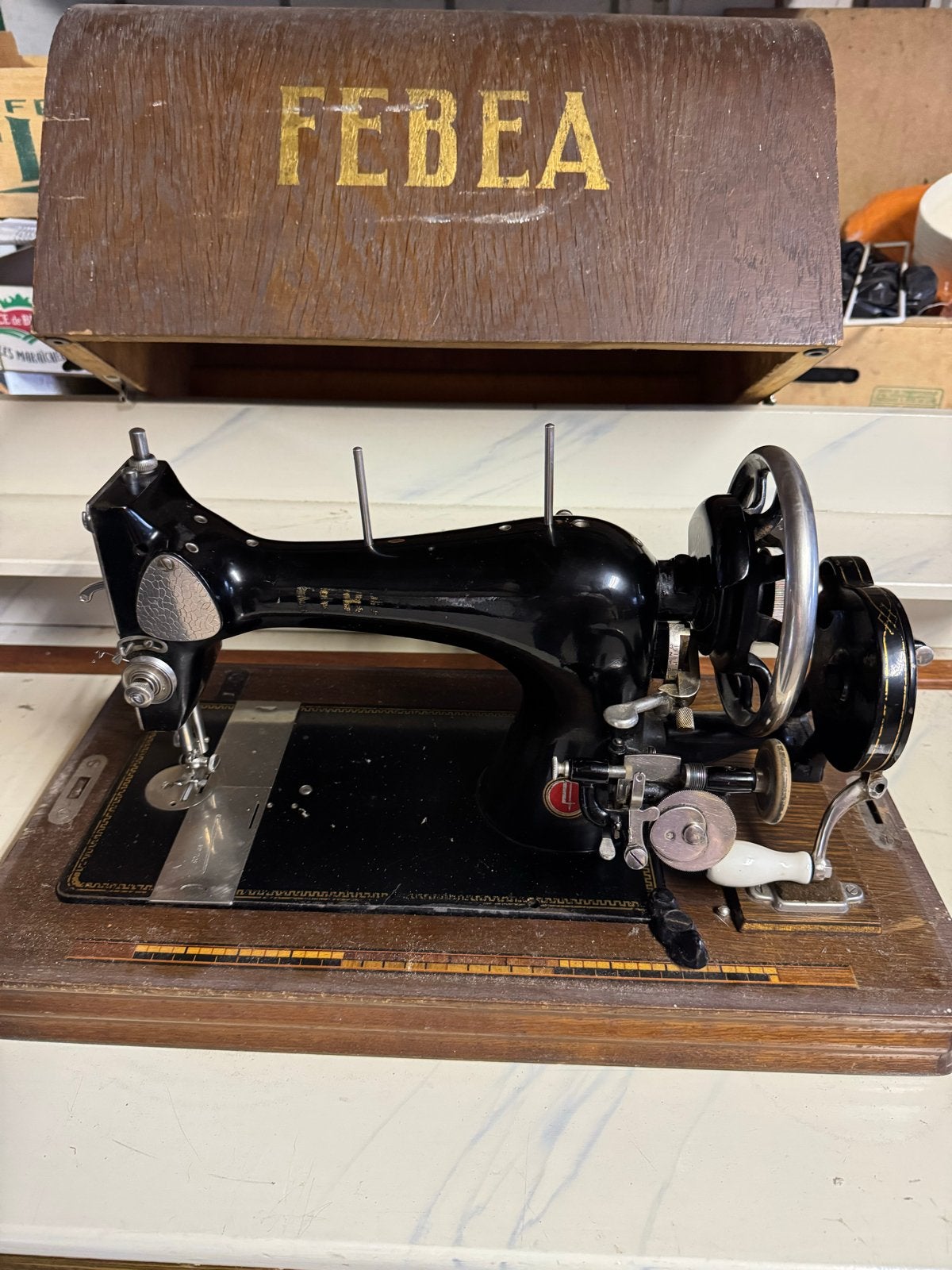 Vintage FEBEA Naaimachine met Houten Kap, Ophalen of Verzenden, Gebruikt, Naaimachine, Overige merken