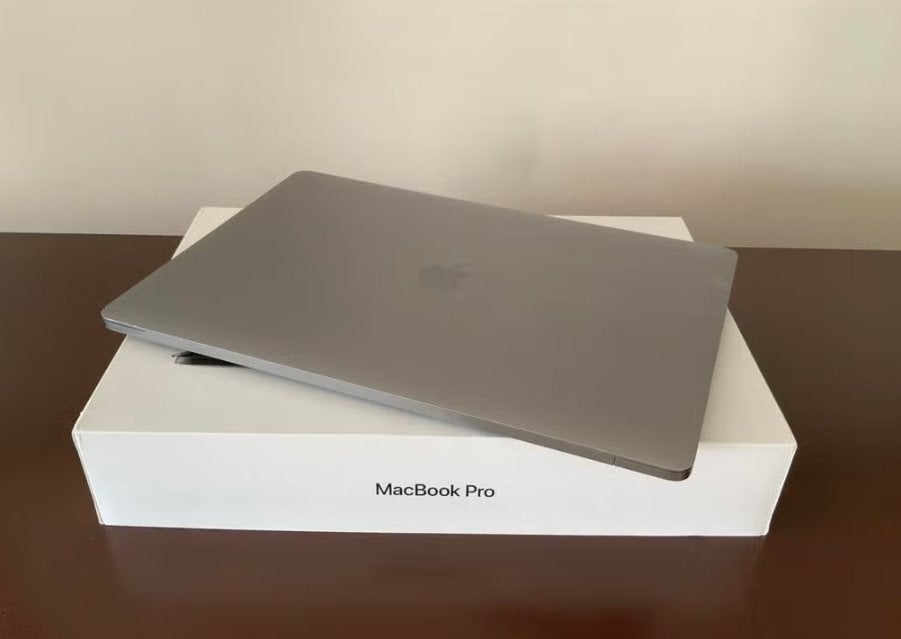Apple MacBook Pro 15 TouchBar Space Gray i7  16GB 512G, Computers en Software, Apple Macbooks, Zo goed als nieuw, MacBook Pro