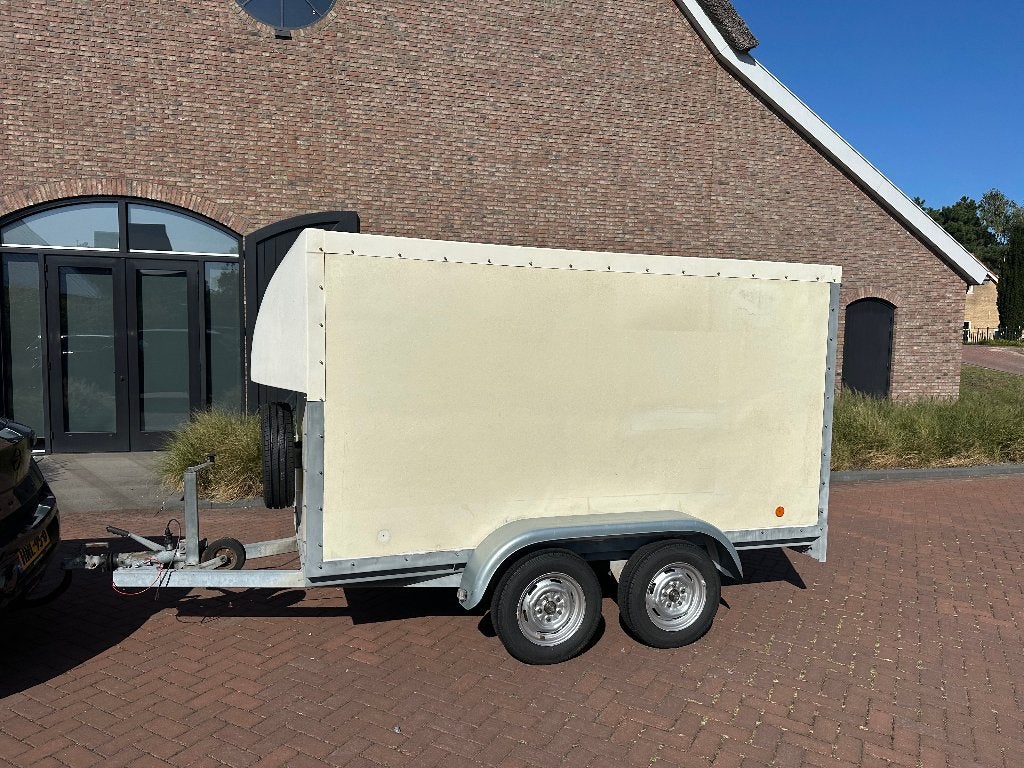 Gesloten tandemasser | Geremd | 2000 kg | Zeer degelijk, Ophalen, Gebruikt