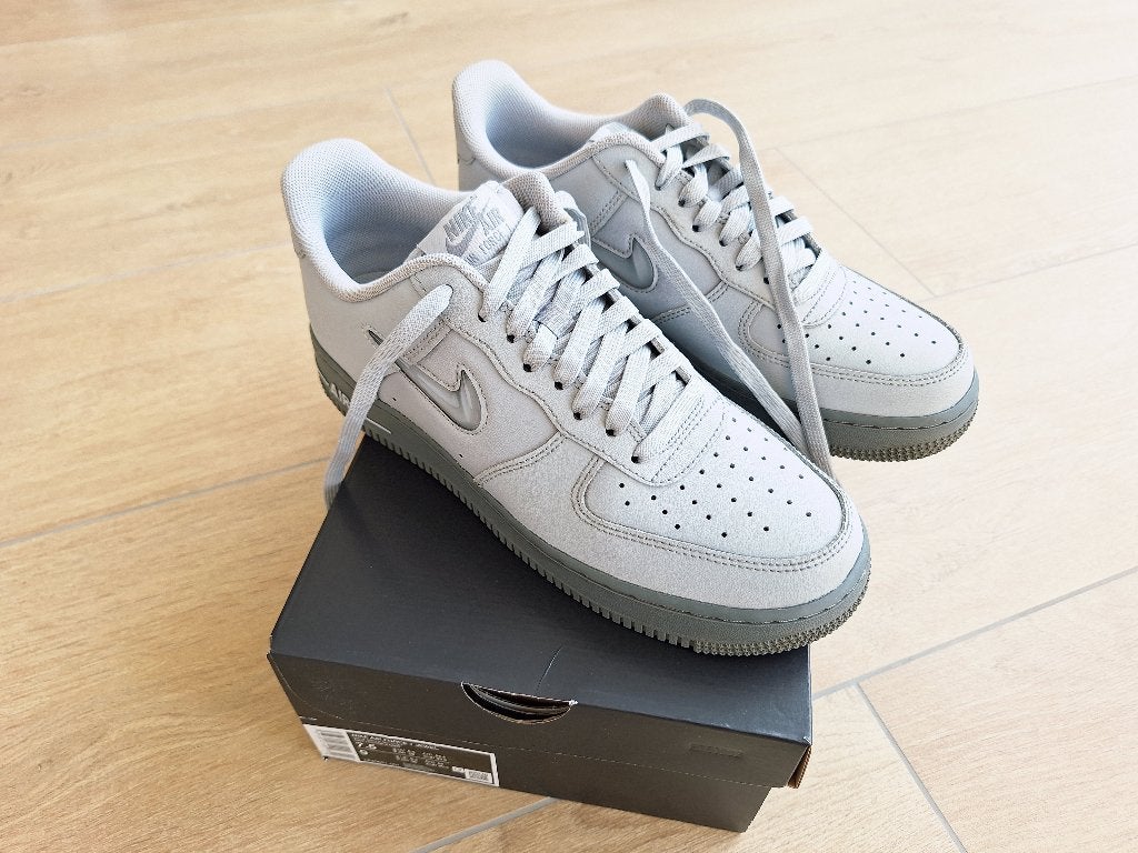 NIEUW: Nike Air Force 1 - maat 40.5 - Grijs, Kleding | Heren, Schoenen, Overige kleuren, Nike, Nieuw, Ophalen of Verzenden