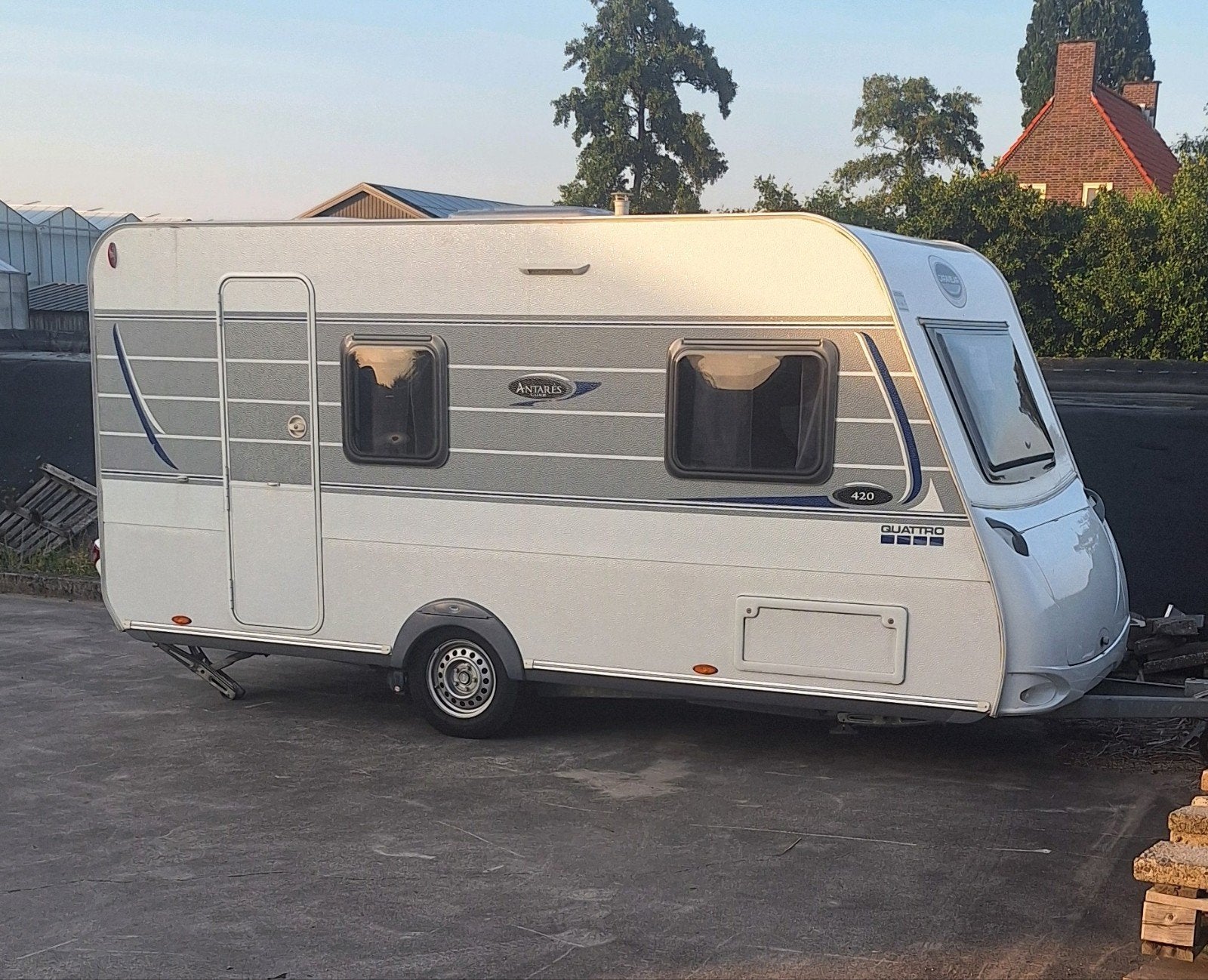 Caravan caravelair 420, Mover, Vast bed, Treinzit, 750 - 1000 kg
