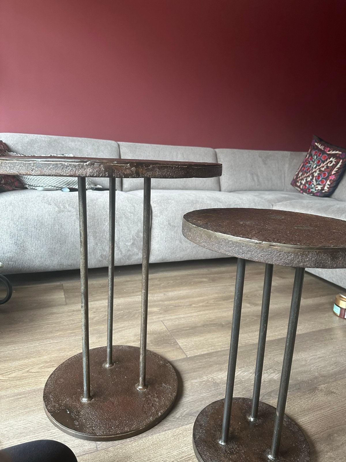 Set van 2 ijzeren bijzettafels van Loods5, Huis en Inrichting, Tafels | Bijzettafels, Minder dan 55 cm, Metaal of Aluminium, Rond