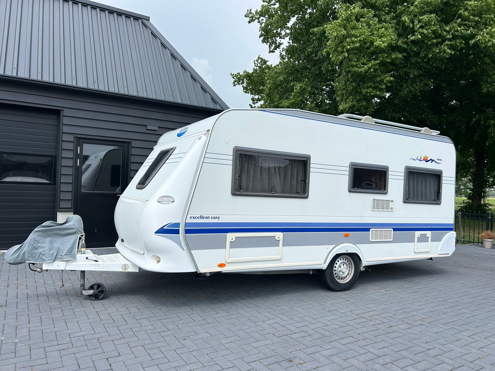 Mooie Hobby Excellent 460 UFE isabella voortent/luifel, Rondzit, Hobby, Frans bed, Luifel