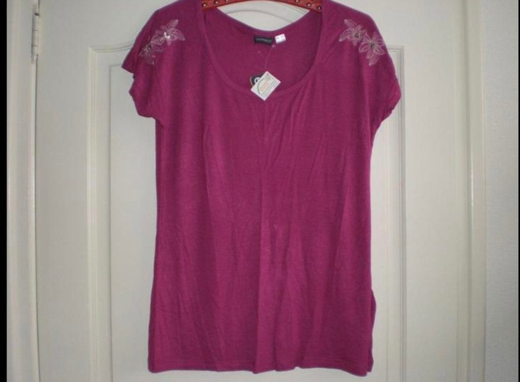 Nieuw Esmara T-shirt Maat 40/42 met bloemenborduursel, Maat 38/40 (M), Paars, Nieuw, Korte mouw