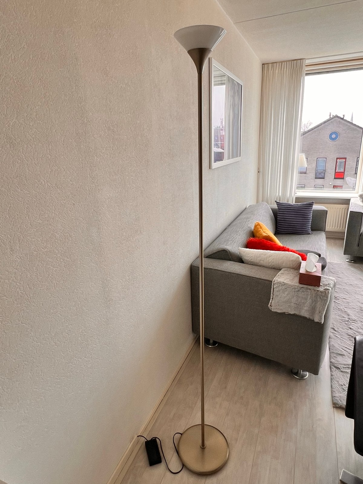 Moderne staande lamp met uplighter -zilverkleurig, Huis en Inrichting, Lampen | Vloerlampen, Ophalen, Gebruikt, Metaal, 150 tot 200 cm