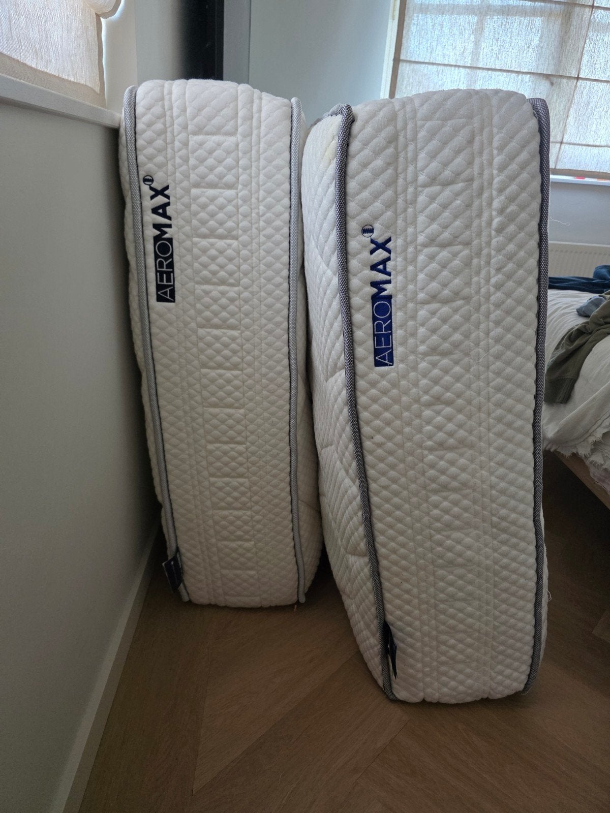AEROMAX Matrassen - Zo goed als nieuw, Ophalen, 90 cm, Eenpersoons, Zo goed als nieuw