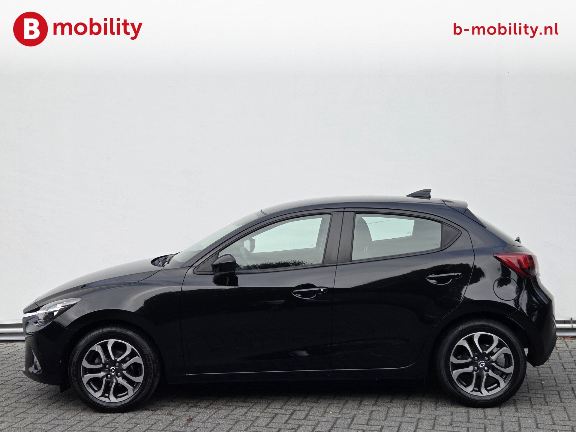 Mazda 2 1.5 Skyactiv-G TS+ NL Auto! | Cruise Control | Navig, Auto's, Voorwielaandrijving, Stof, Gebruikt, 4 cilinders