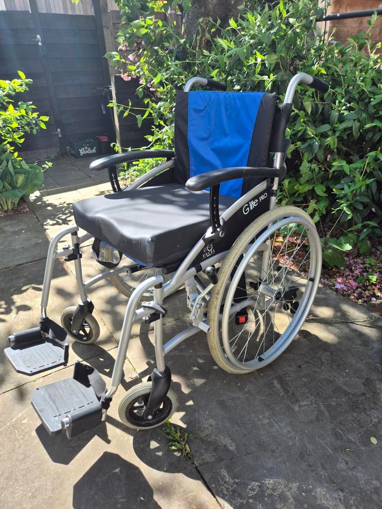 Rolstoel met grote wielen (ook zelf te bedienen), Diversen, Ophalen, Inklapbaar, Zo goed als nieuw, Handbewogen rolstoel